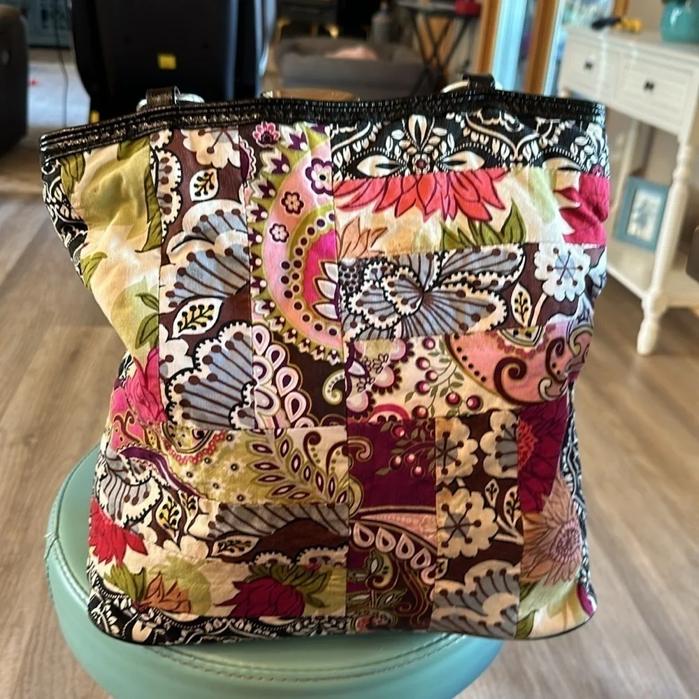 Vera Bradley Medley Tote Patchwork Limit Edition 2010 Shoulder Bag& pouch 2 pcs